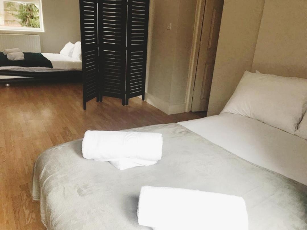 Jb Family & Contractor Stays, Free Parking Londra